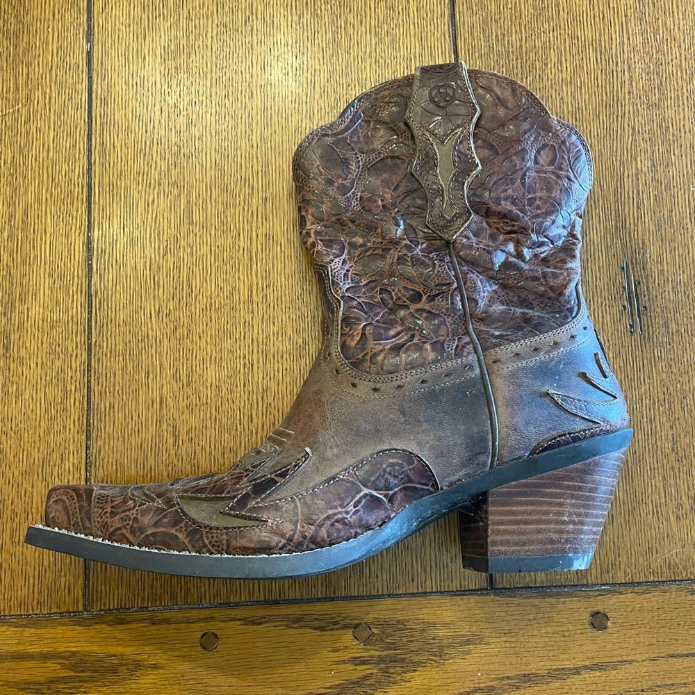 ariat cowboy boot